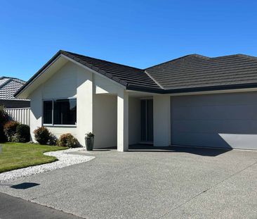 Three Bedroom Home - Photo 5