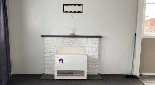 House on the hill - Photo 1