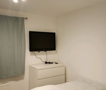 Room in a Shared Flat, Bewick Croft, CV2 - Photo 4