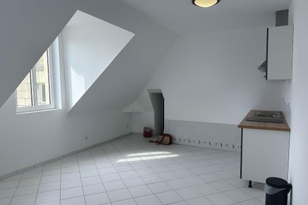 Location Appartement 2 pièces 22m² ELBEUF 76500 - Photo 3
