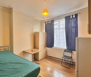 House share to rent - Photo 4