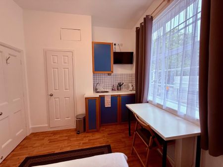 Flat 202 Fulham Palace Road, Fulham W6 9HH - Photo 4