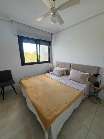 Piso de alquiler en Calle Camino del Reloj, 27, La Concha - Resina Golf - Photo 4