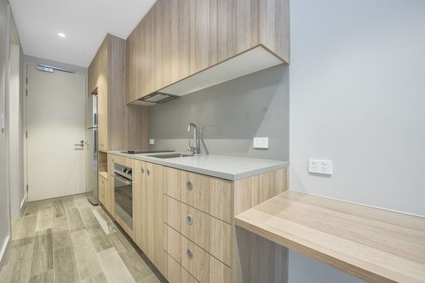 Luxury Studio Apartment - Photo 1