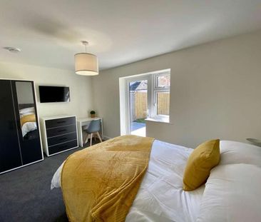 1 bedroom in a house share to rent - Photo 4