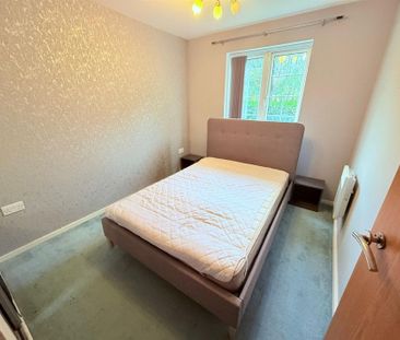 Greenings Court - Warrington - WA2 - Photo 4