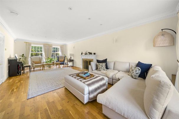 5 bedroom detached house to rent - Photo 1