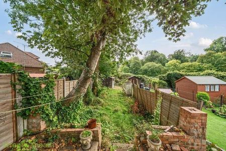Gomshall Gardens, Kenley, CR8 - Photo 3