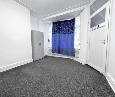 Springfield Road, East Ham, E6 - Photo 2