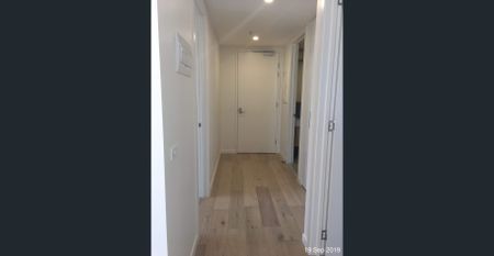 Modern 2 Bedroom Apartment - Photo 5