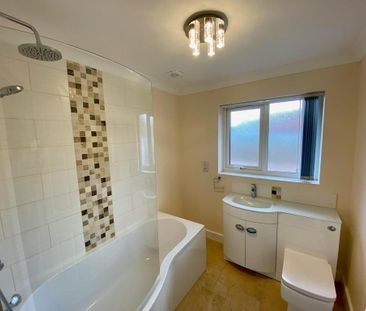 3 bedroom detached villa to rent - Photo 6