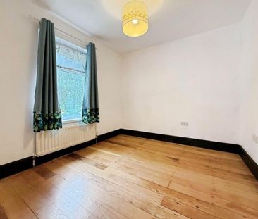 3 bedroom House To Let - Photo 2