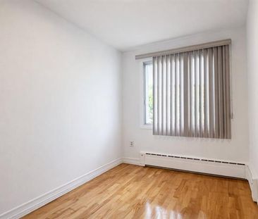3500 Rue Bressani - Photo 2