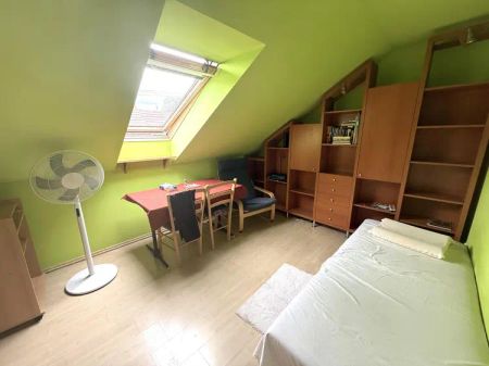 PRONÁJEM VYBAVENÉHO POKOJE V POPŮVKÁCH U BRNA - Fotografie 5