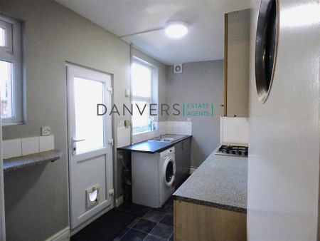 3 bedroom terraced house to rent - Photo 3