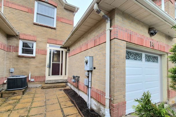 For Lease - 14 Ritva Court, Richmond Hill, Ontario - Photo 1