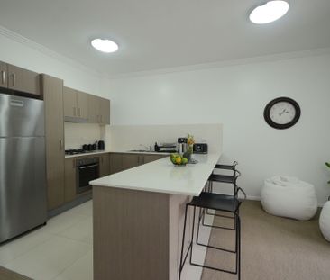 Immaculate 2 Bedroom Apartment - Photo 6