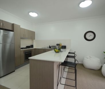 Immaculate 2 Bedroom Apartment - Photo 2