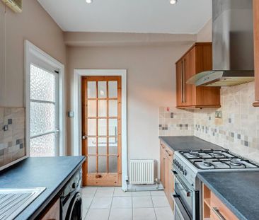 2 bedroom terraced house to rent - Photo 5