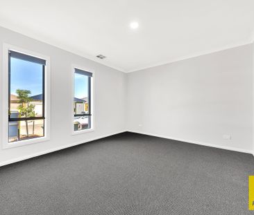 Stunning Brand-New Home in Tarneit! - Photo 5