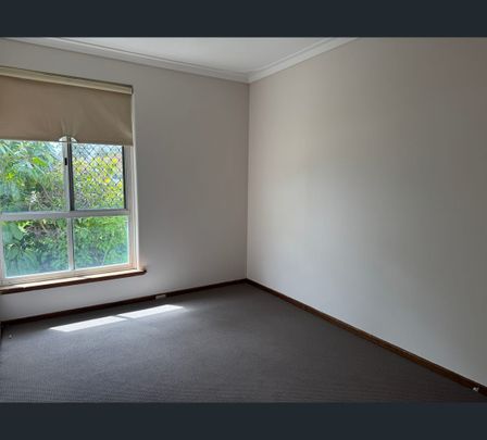 10 Wheatley Street, Kewdale, WA 6105 - Photo 1