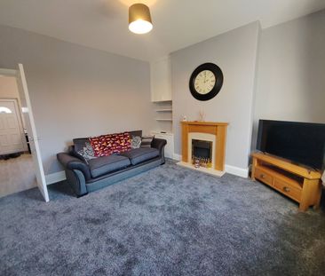 The Green, Penistone, Sheffield, S36 6BL - Photo 1