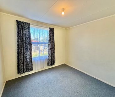 Cozy 3 bedroom home in Dinsdale! - Photo 4