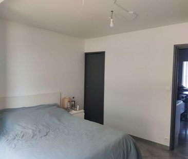 Location Appartement 4 pièces 83m² ROQUEFORT 13830 - Photo 5