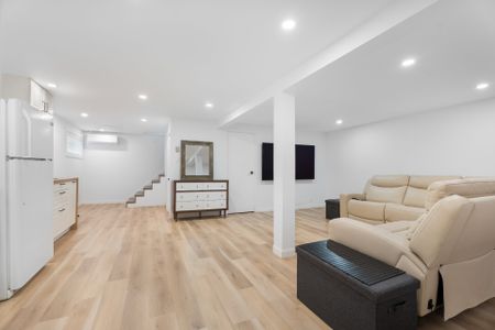 Maison de plain-pied - 6145 Av. Grenier - Photo 2