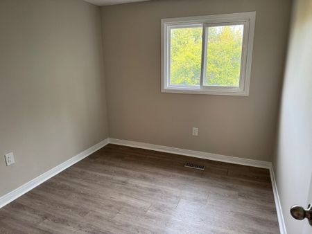 For Lease - 115 Tall Grass Trail Unit# Upper, Vaughan, Ontario - Photo 2