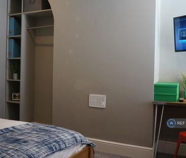4 bedroom terraced house to rent - Photo 4
