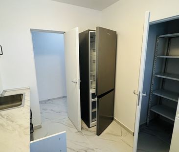 Afi, Drumul Taberei Timisoara 5 minute metrou 3 camere renovat - Photo 2