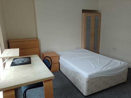 5 bedroom terraced house to rent - Photo 3