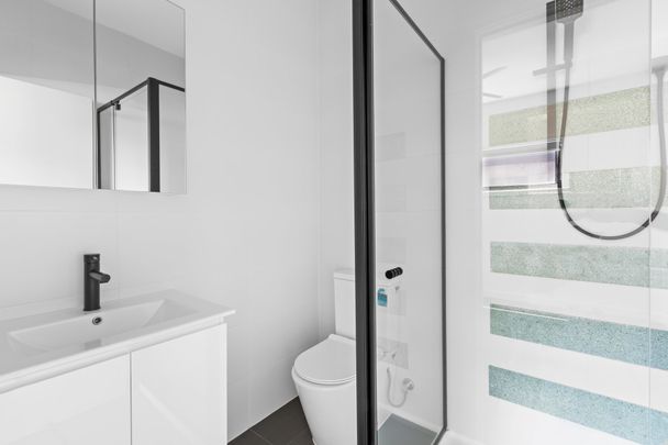 Modern 2 Bedroom Townhouse in Prime Brunswick Location - Photo 1