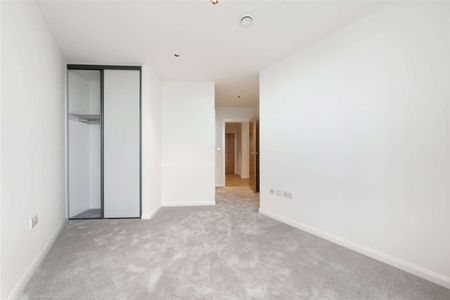 Brand new two bedroom apartment set within Dock Master House, apart of Cerulean Quarter, a new vibrant neighbourhood for East London and Canning Town. - Photo 3