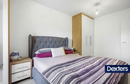 Bathurst Square, South Tottenham, N15 - Photo 3