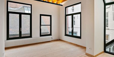 Woning te huur in Antwerpen voor € 1.950 met 3 slaapkamers - Photo 2