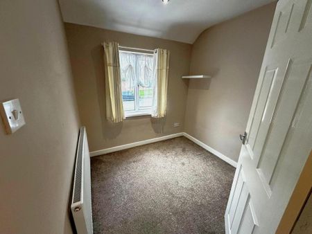 3 bedroom terraced house to rent - Photo 2