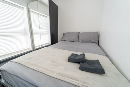 Studio Flat, Pershore Road, B5 - Photo 4