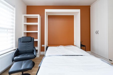 En-Suite Room 5, Malmesbury Road, Shirley, Southampton SO15 - Photo 5