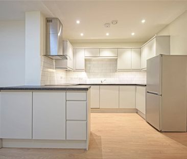 Well Presented 2 bedroom apartment situated in the heart of Ely wit... - Photo 1