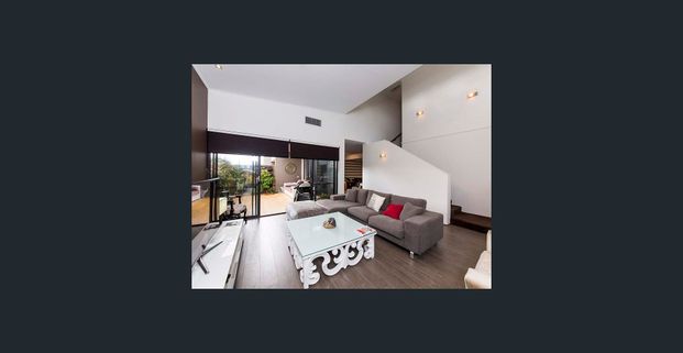 Fully Furnished Home! - Photo 1