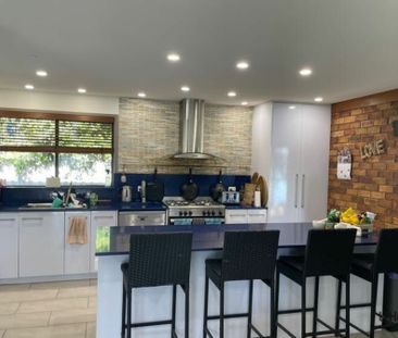 Currumbin Waters Gem - Including Jetty and Pool! - Photo 6