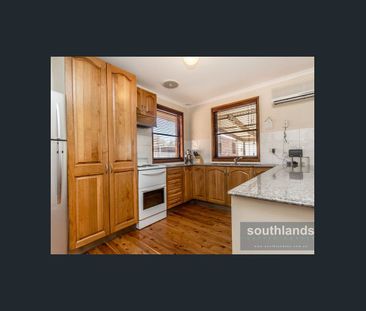 SPACIOUS FAMILY HOME IN SOUTH PENRITH LOCATION - Photo 2