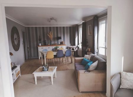 Location Appartement 3 pièces 82m² ST OMER 62500 - Photo 2