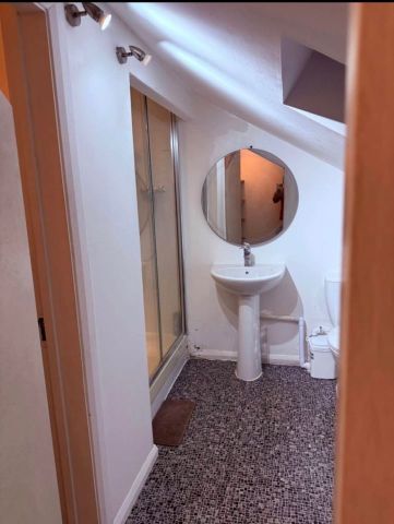 Room in a Shared House, Danescombe, SE12 - Photo 2