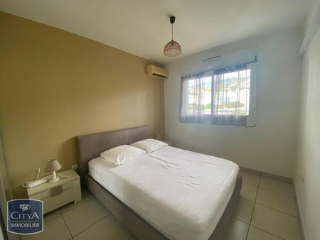 Location Appartement 2 pièces 48m² ST DENIS 97400 - Photo 4