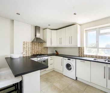 2 bedroom flat to rent - Photo 6