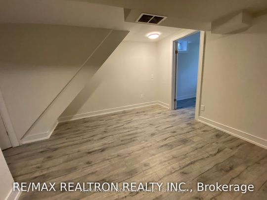 For Lease - 209 Hodgson Drive Unit# Bsmt, Newmarket, Ontario - Photo 1