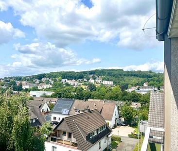 2 Zimmer + Balkon + Einbauküche! - Photo 1